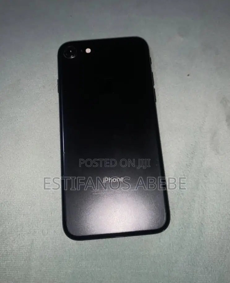 Apple iPhone 7 32 GB Black