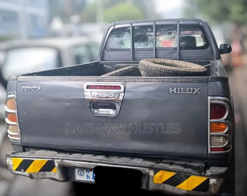 Toyota Hilux 2.5 D-4D Extra Cab 2008 Gray