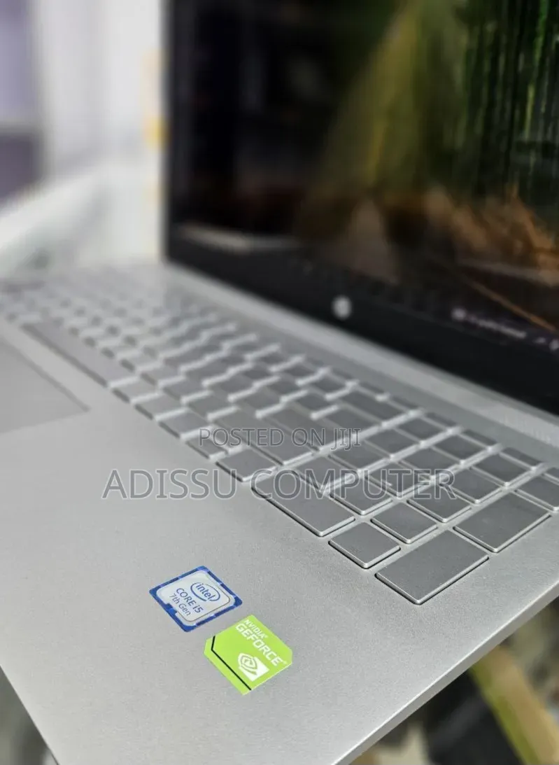 New Laptop HP Pavilion 15 8GB Intel Core i5 SSD 1T