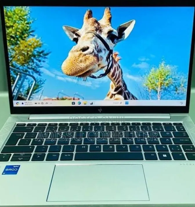 New Laptop HP EliteBook 830 G8 16GB Intel Core i5 SSD 512GB