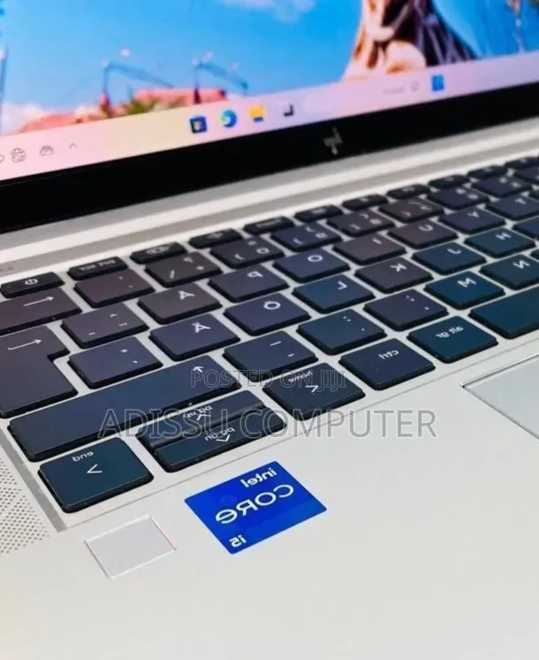 New Laptop HP EliteBook 830 G8 16GB Intel Core i5 SSD 512GB