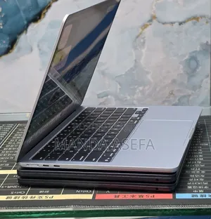 New Laptop Apple MacBook Air 2025 M4 16GB Apple M4 SSD 256GB