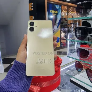 New Samsung Galaxy A06 128 GB Gold
