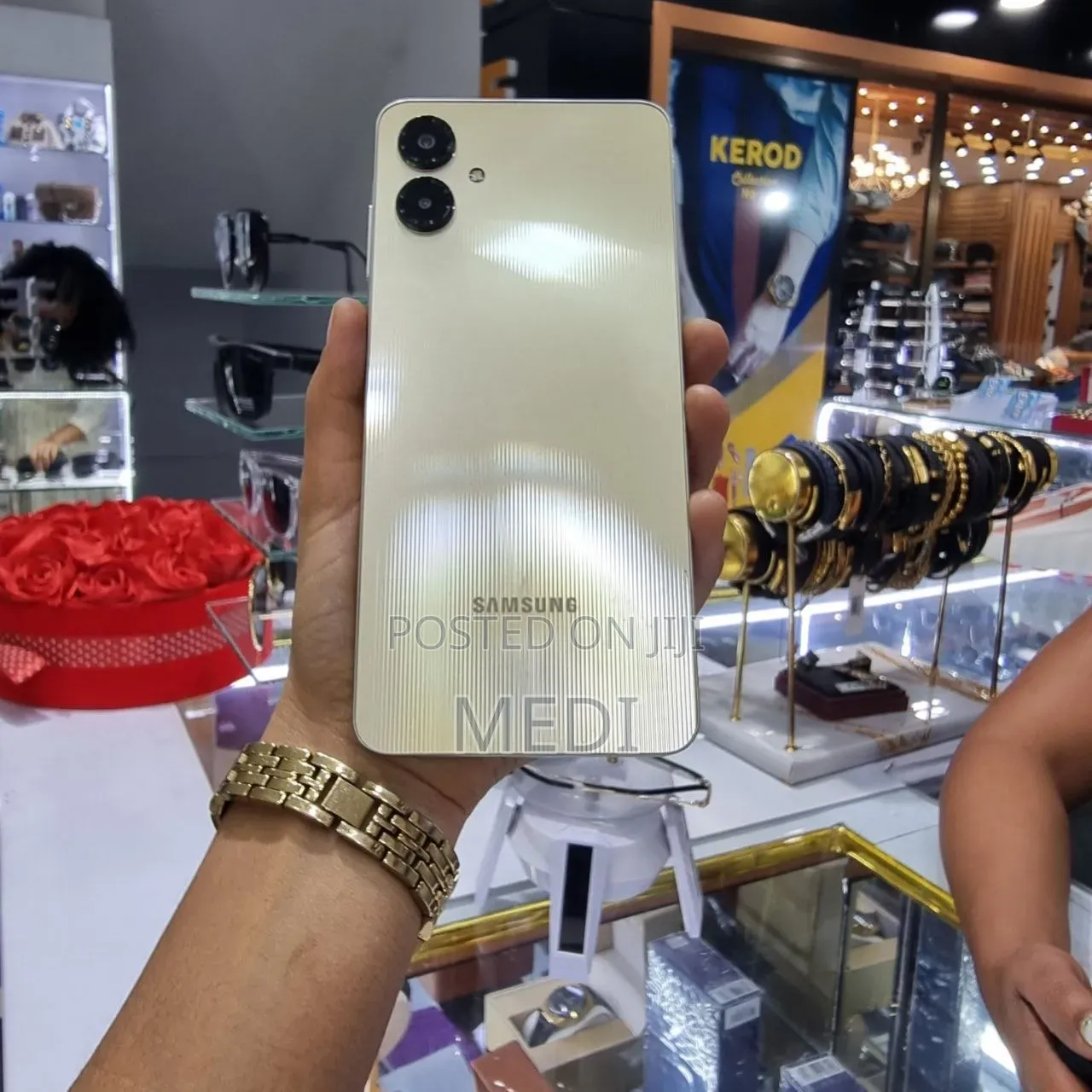 New Samsung Galaxy A06 128 GB Gold