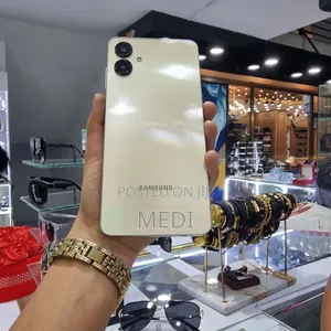 New Samsung Galaxy A06 128 GB Gold