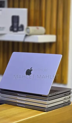New Laptop Apple MacBook Pro 2021 M1 16GB Apple M1 Pro SSD 512GB