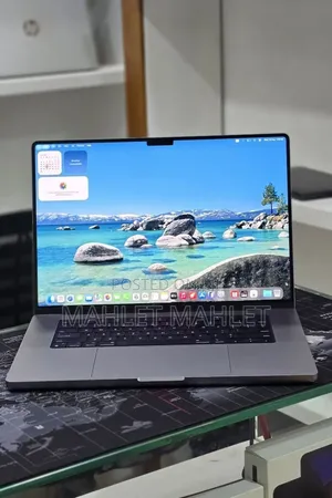 New Laptop Apple MacBook Pro 2023 M2 16GB Apple M2 SSD 512GB