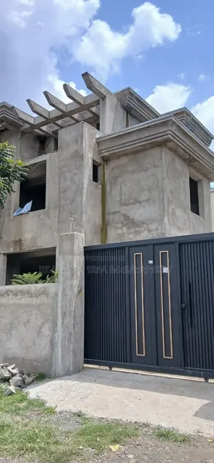 6bdrm Townhouse/Terrace in Legetafo Area Best, Oromia-Finfinne for sale