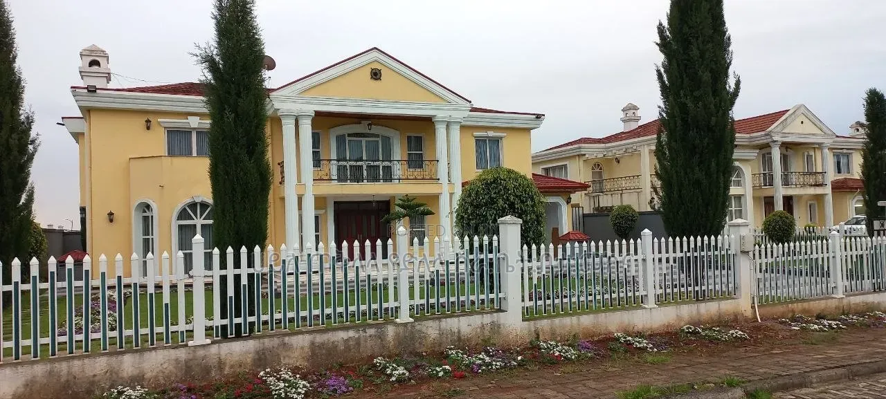 Furnished 6bdrm Townhouse/Terrace in Ccd Real State, Oromia-Finfinne