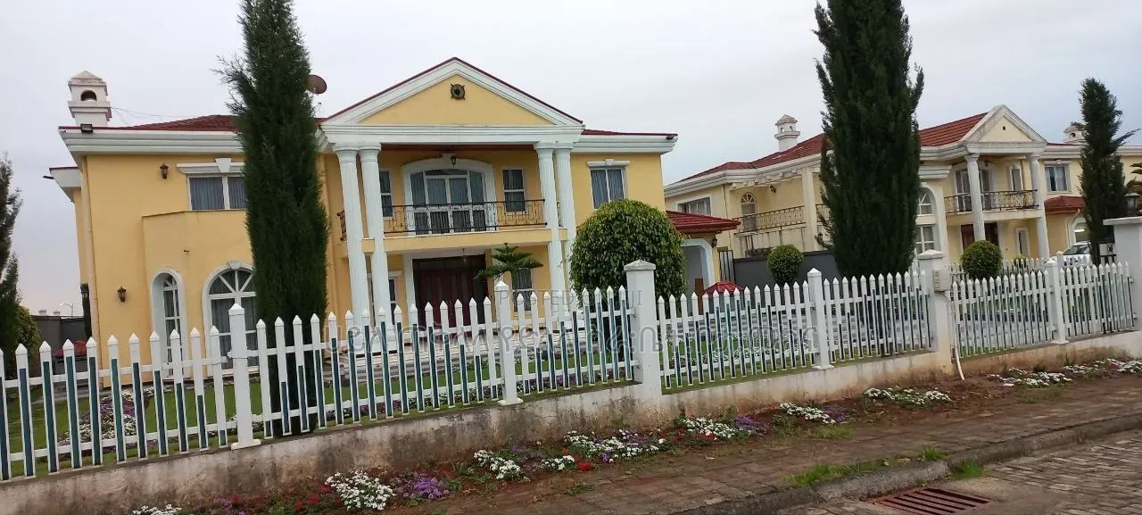 Furnished 6bdrm Townhouse/Terrace in Ccd Real State, Oromia-Finfinne