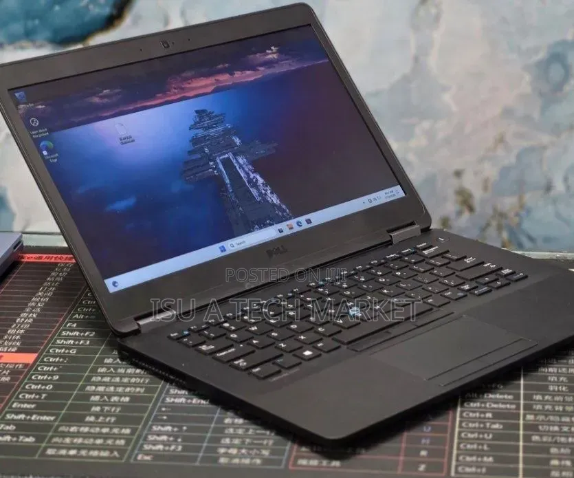 Laptop Dell Latitude 14 E7470 8GB Intel Core i5 SSD 256GB