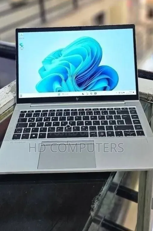 New Laptop HP EliteBook 840 G8 16GB Intel Core i5 SSD 512GB