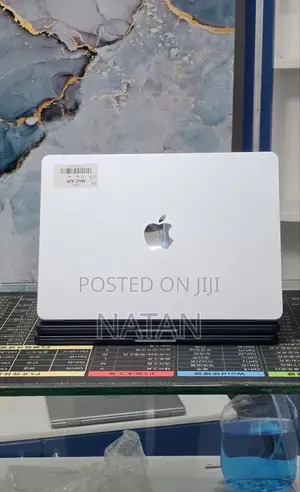 New Laptop Apple MacBook Air 2025 M4 16GB Apple M4 SSD 256GB