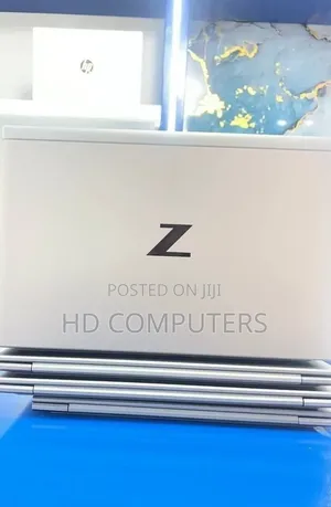 New Laptop HP ZBook Firefly G8 16GB Intel Core i7 SSD 512GB