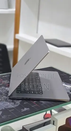 New Laptop Apple MacBook Pro 2023 M2 Pro 16GB Apple M2 SSD 512GB