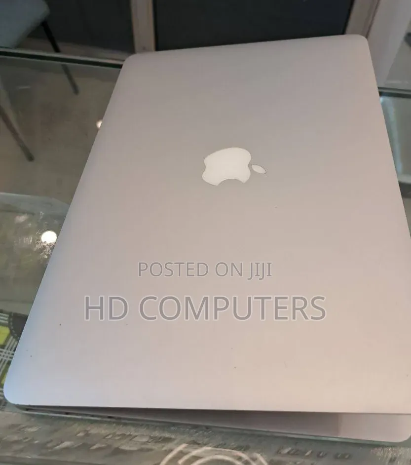 New Laptop Apple MacBook Air 2017 8GB Intel Core i5 SSD 256GB