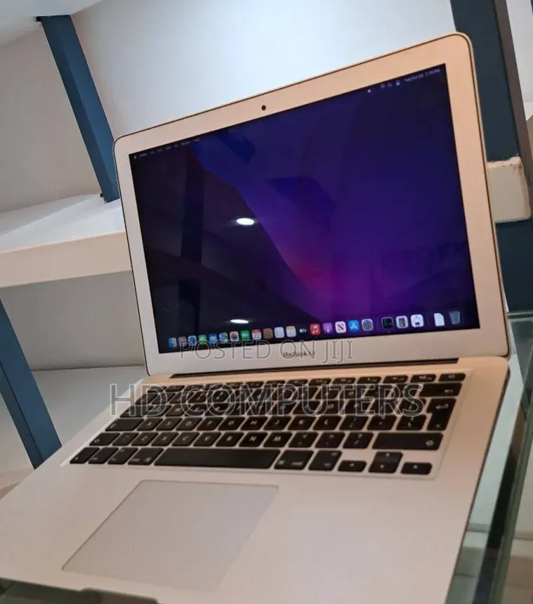 New Laptop Apple MacBook Air 2017 8GB Intel Core i5 SSD 256GB