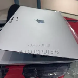 New Laptop Apple MacBook Air 2017 8GB Intel Core i5 SSD 256GB