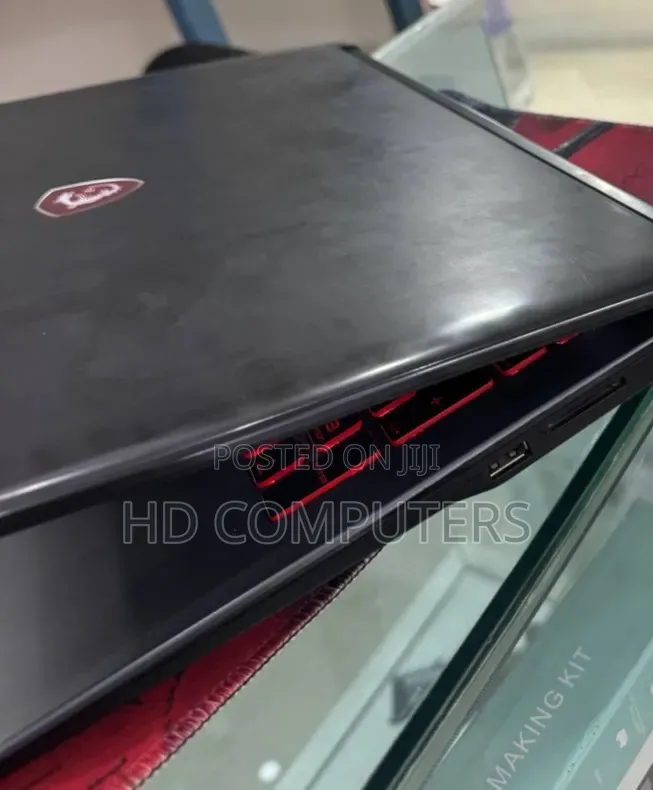 Laptop MSI CR430 8GB Intel Core i5 SSD 256GB