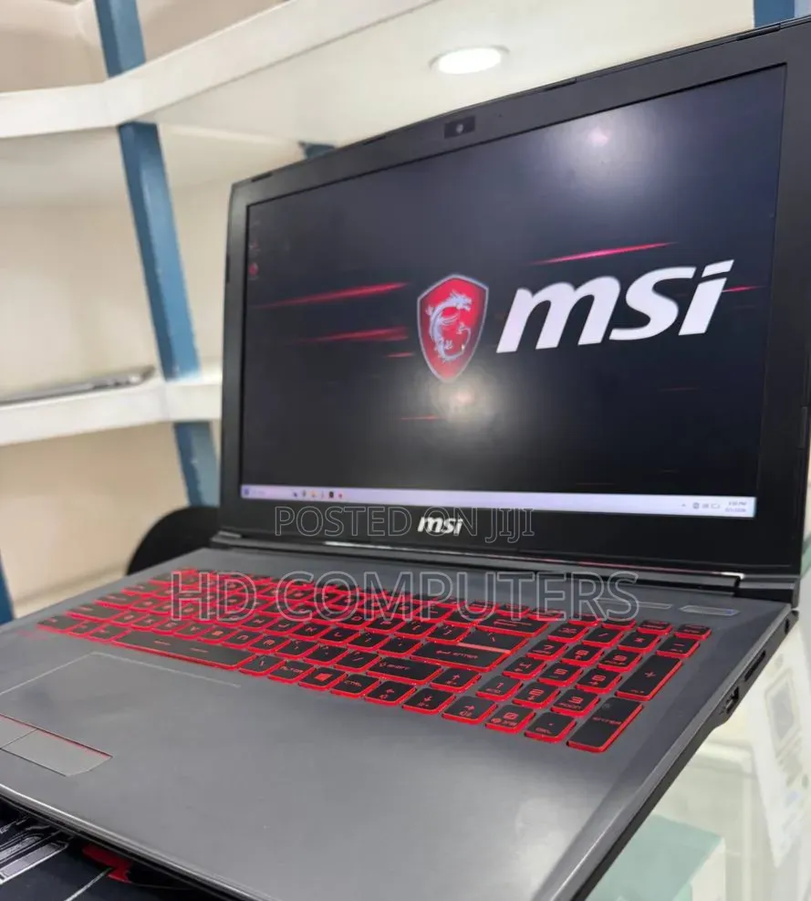 Laptop MSI CR430 8GB Intel Core i5 SSD 256GB