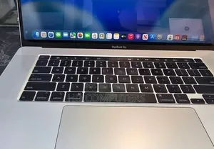New Laptop Apple MacBook Pro 2019 32GB Intel Core i7 SSD 512GB
