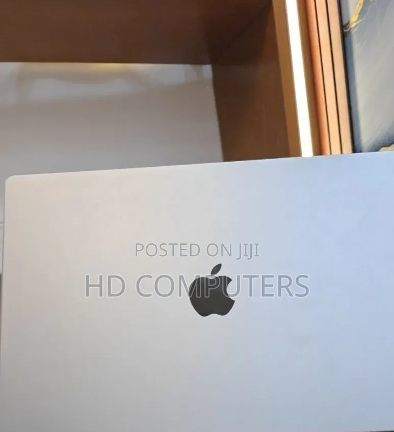 New Laptop Apple MacBook Pro 2019 16GB Apple M1 Pro SSD 512GB