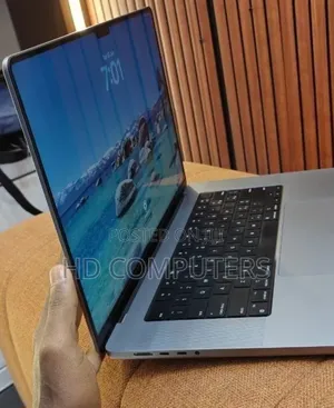 New Laptop Apple MacBook Pro 2019 16GB Apple M1 Pro SSD 512GB