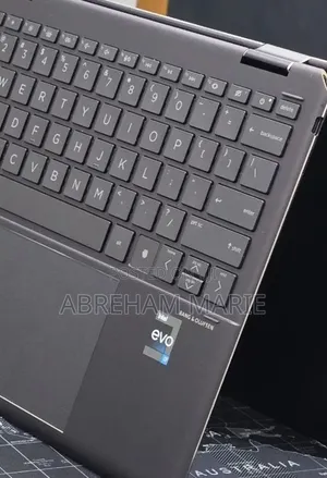New Laptop HP Spectra 13 16GB Intel Core i7 SSD 512GB