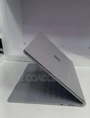 New Laptop Microsoft Surface 16GB Intel Core i7 SSD 512GB