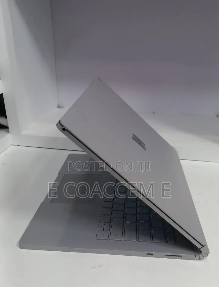 New Laptop Microsoft Surface 16GB Intel Core i7 SSD 512GB