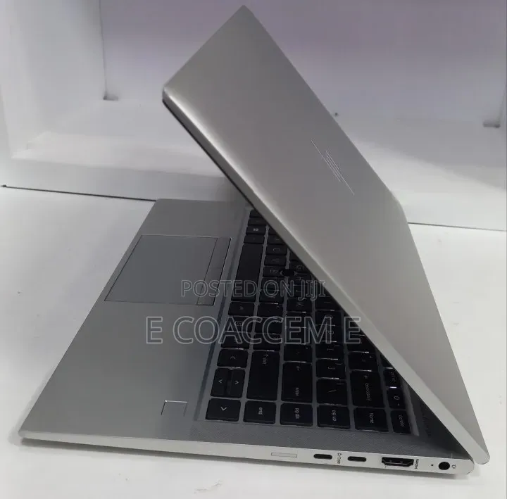 New Laptop HP 16GB AMD Ryzen 5 SSD 512GB