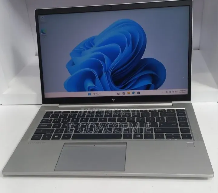 New Laptop HP 16GB AMD Ryzen 5 SSD 512GB