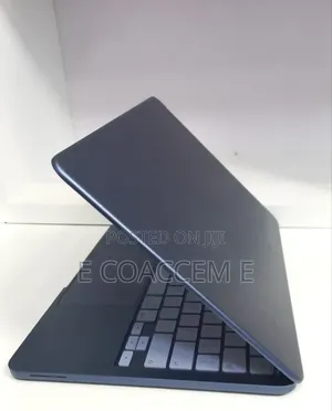 New Laptop Apple MacBook 8GB SSD 256GB