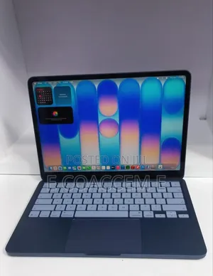 New Laptop Apple MacBook 8GB SSD 256GB
