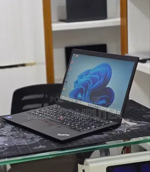 New Laptop Lenovo ThinkPad T14 G2 16GB Intel Core i7 SSD 512GB