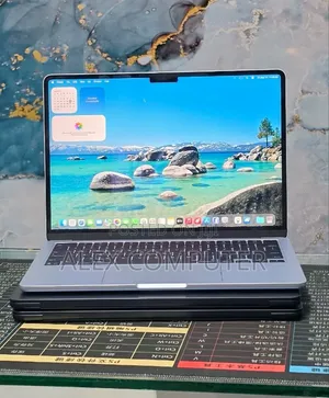 New Laptop Apple MacBook Air 2025 M4 16GB Apple M4 SSD 256GB