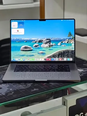 New Laptop Apple MacBook Pro 2023 M2 16GB Apple M2 SSD 512GB