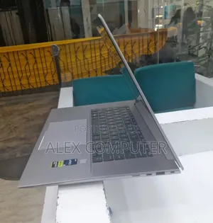 New Laptop HP ZBook Firefly 16 G10 16GB Intel Core i9 SSD 1T