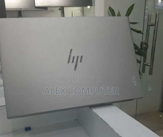 New Laptop HP ZBook Firefly 16 G10 16GB Intel Core i9 SSD 1T