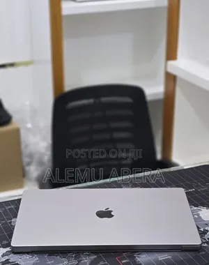 New Laptop Apple MacBook Pro 2023 M2 Pro 16GB Apple M2 SSD 512GB