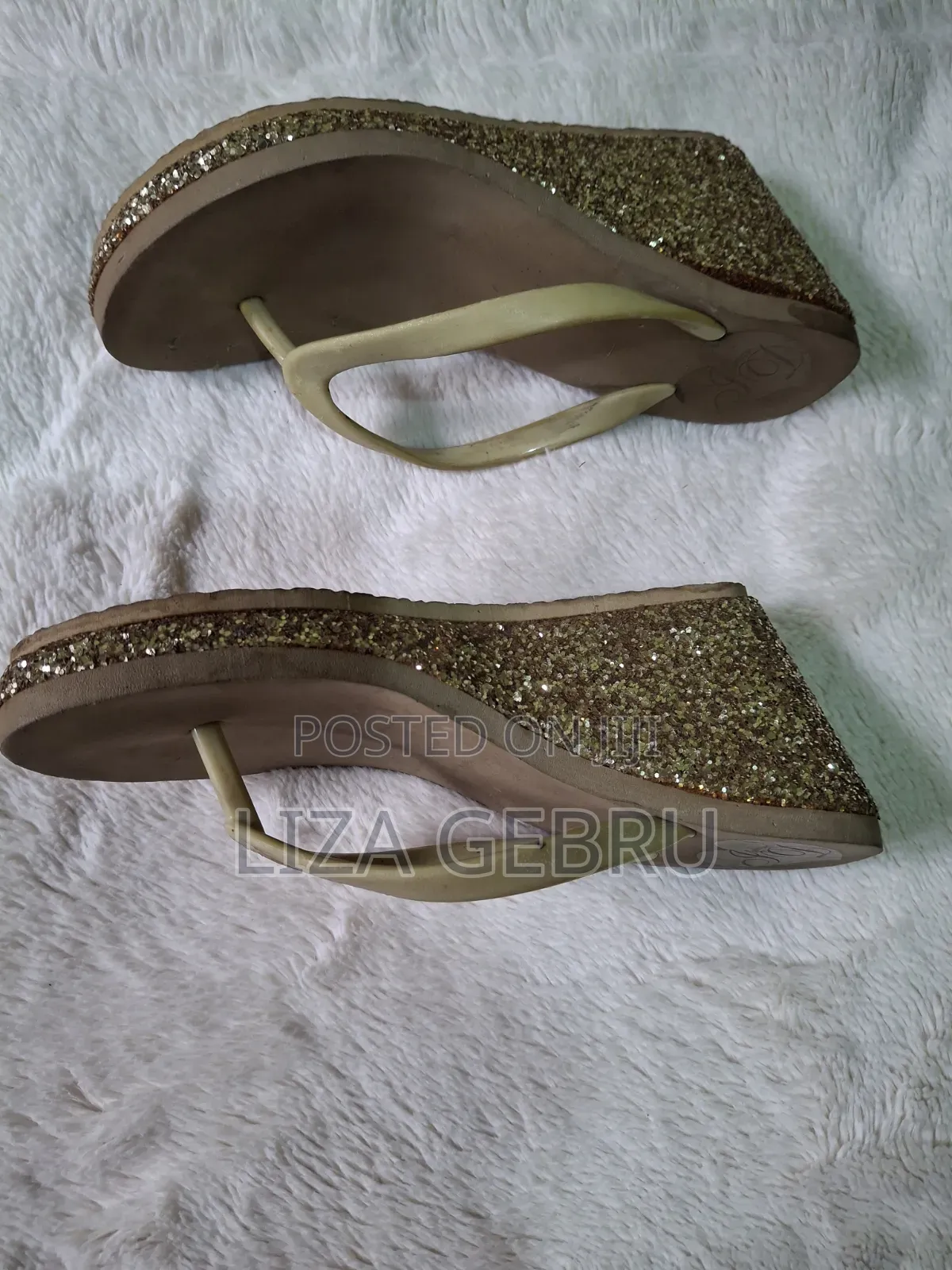 Used in a Good Condition Shoes. Size 35
