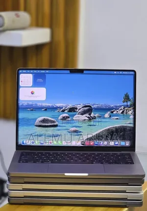 New Laptop Apple MacBook Pro 2021 M1 16GB Apple M1 Pro SSD 512GB
