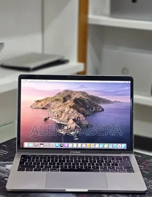 New Laptop Apple MacBook Pro 2019 16GB Intel Core i7 SSD 512GB