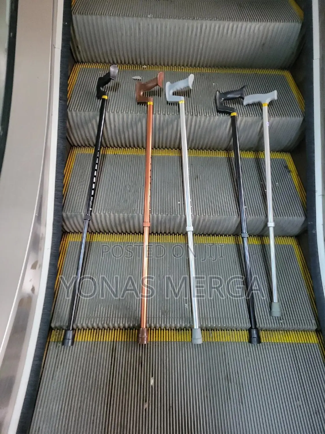 Walking Stick Stainless Steel傘傘elders to Ensure Effortless Use