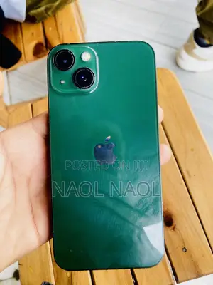 Apple iPhone 13 128 GB Green