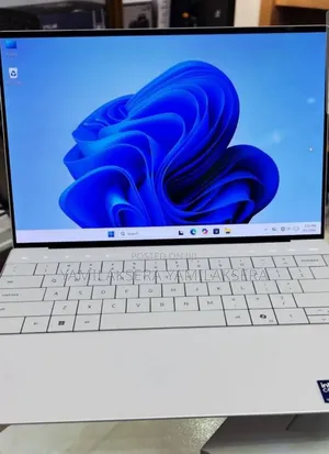 New Laptop Dell XPS 13 16GB Intel Core Ultra 7 SSD 512GB
