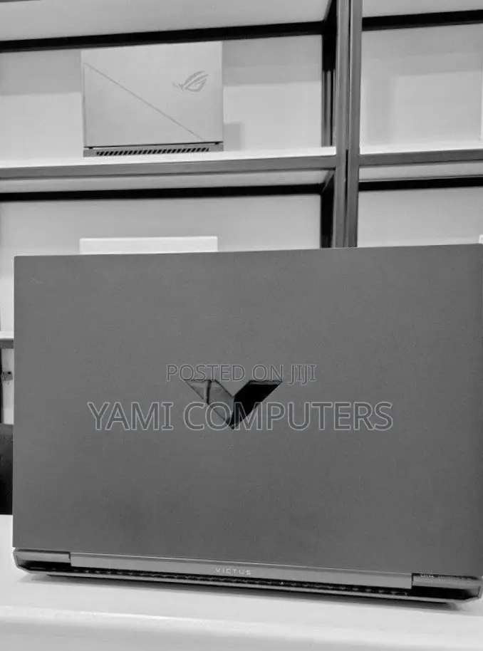 New Laptop HP Victus 16 16GB Intel Core i7 SSD 512GB