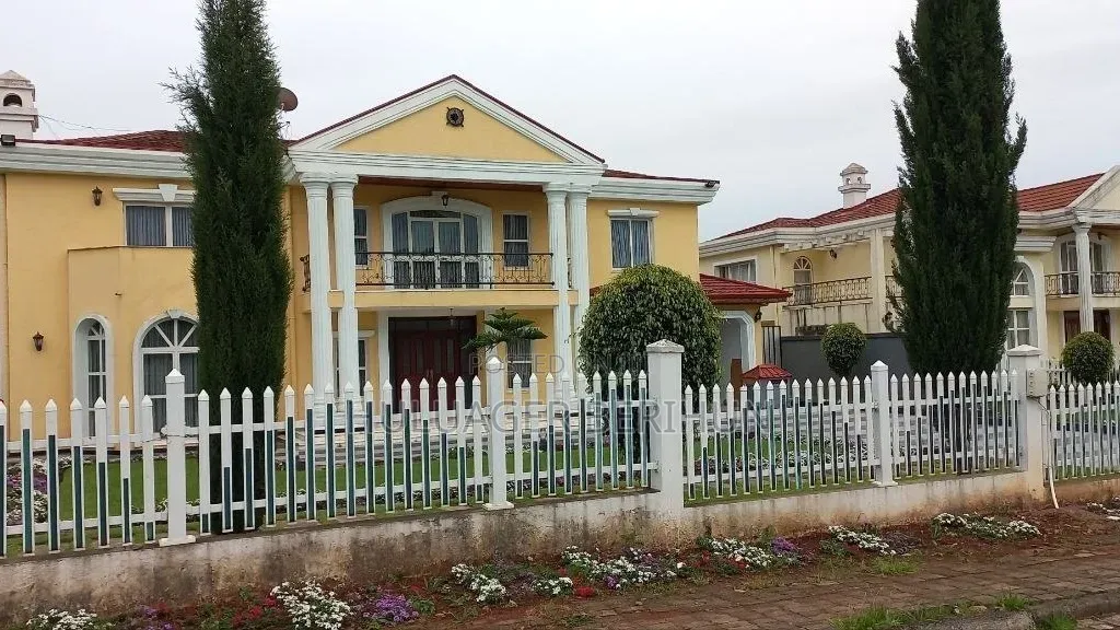 Furnished 3bdrm House in Bole for sale