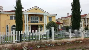 Furnished 3bdrm House in Bole for sale