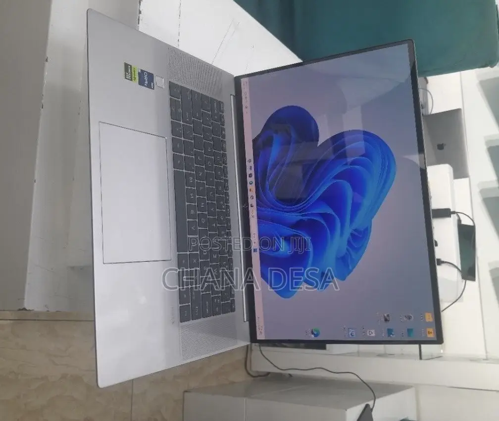 New Laptop HP ZBook 15 16GB Intel Core i9 SSD 1T
